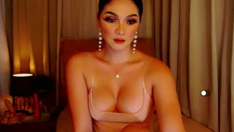 Snapshot of mistressseductionleah chatting on 14, 12, 2024 Leah online show from 14, 12, 2024