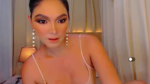 Snapshot of mistressseductionleah chatting on 2, 4, 2026 Leah online show from 2, 4, 2026