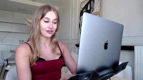mistressuniverse online show from 29, 5, 2026