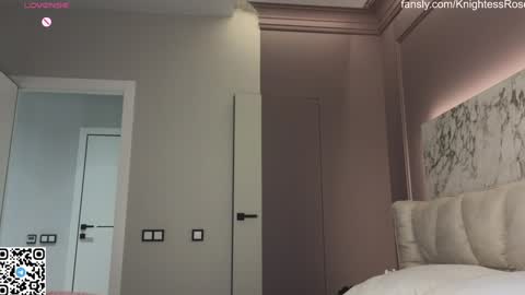 Snapshot of misty_roseee chatting on 24, 1, 2025 misty_roseee online show from 24, 1, 2025