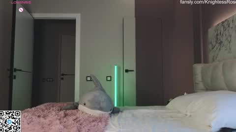 Snapshot of misty_roseee chatting on 25, 1, 2025 misty_roseee online show from 25, 1, 2025