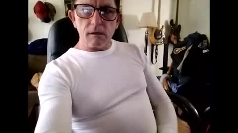Snapshot of mitchnails69 chatting on 1, 1, 2025 BobbyMitchGa online show from 1, 1, 2025