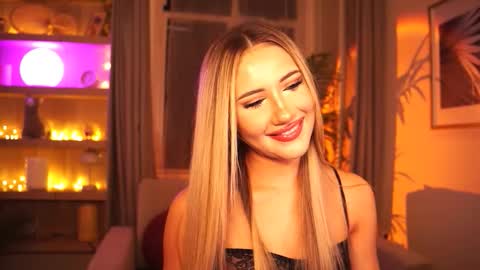 Miu Meow online show from 19, 11, 2025