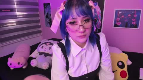 Snapshot of miwaviolet chatting on 2, 3, 2025  Miwa Violet  online show from 2, 3, 2025