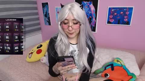 Snapshot of miwaviolet chatting on 29, 9, 2025  Miwa Violet  online show from 29, 9, 2025