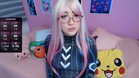 Snapshot of miwaviolet chatting on 20, 10, 2025  Miwa Violet  online show from 20, 10, 2025