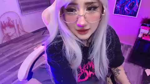 Snapshot of miwaviolet chatting on 13, 6, 2026 Miwa Violet online show from 13, 6, 2026