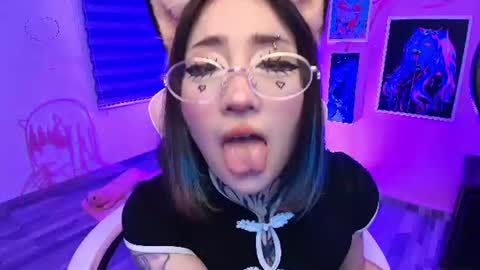 Snapshot of miwaviolet chatting on 26, 7, 2026 Miwa Violet online show from 26, 7, 2026