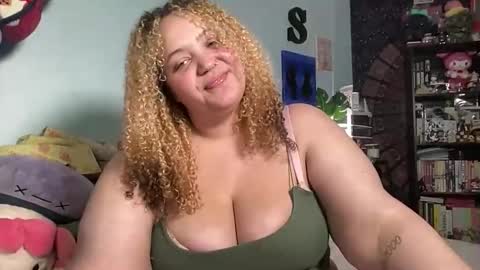 mixxedgoodness222 online show from 23, 2, 2026