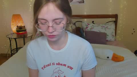 Snapshot of miya_soft chatting on 19, 5, 2026 Miya online show from 19, 5, 2026