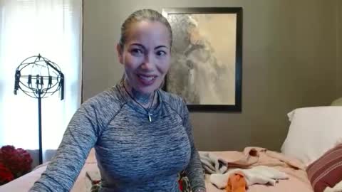 MizXtrix online show from 27, 10, 2025