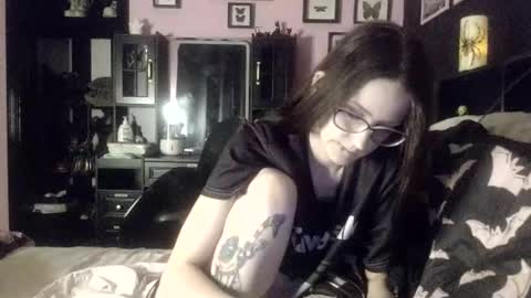 Snapshot of mizzbonez chatting on 3, 2, 2026 Mizz Bonez online show from 3, 2, 2026