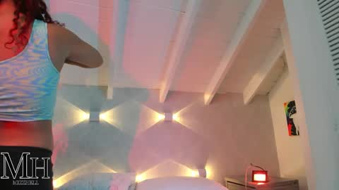 mizzhell_ online show from 13, 11, 2025