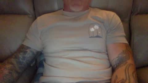 Snapshot of mjg175 chatting on 1, 1, 2025 SexyRed online show from 1, 1, 2025