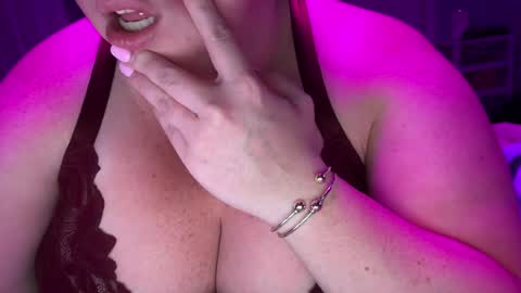 Snapshot of mkqueen42 chatting on 27, 6, 2026 mkqueen42 online show from 27, 6, 2026