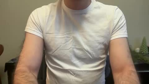 Snapshot of mlsex07 chatting on 3, 12, 2025 LakeheadM online show from 3, 12, 2025