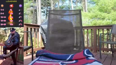 SMOKINsnakeEYEZ online show from 14, 4, 2026