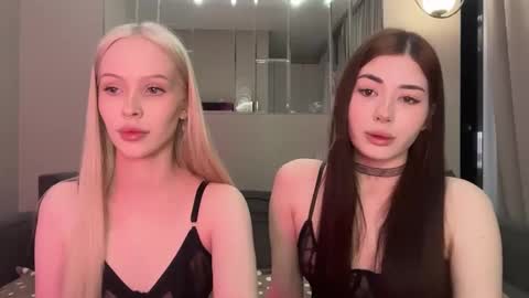 Snapshot of mmkakpoxyi22 chatting on 10, 2, 2026 alice and ray online show from 10, 2, 2026