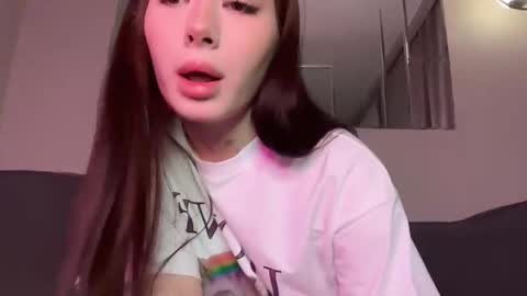 Snapshot of mmkakpoxyi22 chatting on 19, 2, 2026 alice and ray online show from 19, 2, 2026