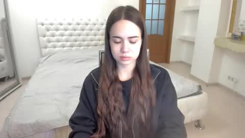 Snapshot of mmm_bananaa_ chatting on 22, 1, 2025 Beata online show from 22, 1, 2025