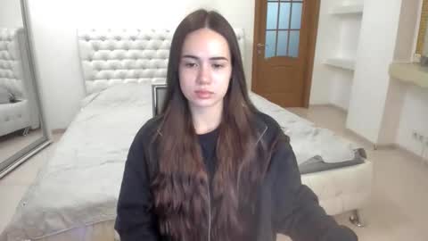Snapshot of mmm_bananaa_ chatting on 24, 1, 2025 Beata online show from 24, 1, 2025