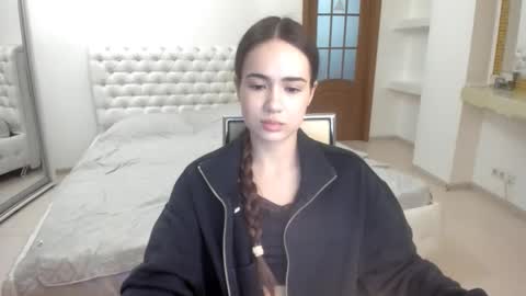Snapshot of mmm_bananaa_ chatting on 2, 2, 2025 Beata online show from 2, 2, 2025