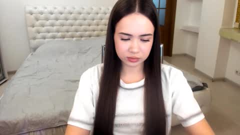 Snapshot of mmm_bananaa_ chatting on 8, 2, 2025 Beata online show from 8, 2, 2025
