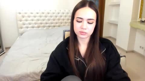 Snapshot of mmm_bananaa_ chatting on 9, 2, 2025 Beata online show from 9, 2, 2025