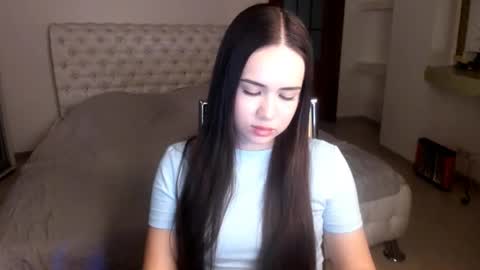 Snapshot of mmm_bananaa_ chatting on 11, 2, 2025 Beata online show from 11, 2, 2025