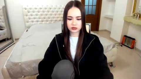 Snapshot of mmm_bananaa_ chatting on 22, 2, 2025 Beata online show from 22, 2, 2025