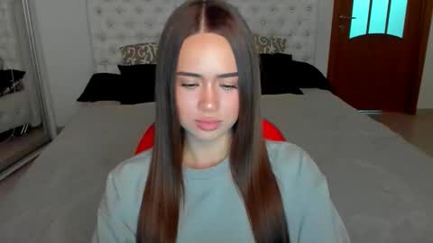 Snapshot of mmm_bananaa_ chatting on 14, 9, 2025 Beata online show from 14, 9, 2025