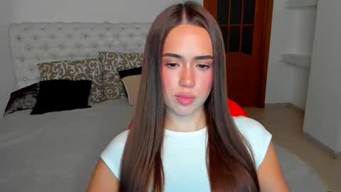 Snapshot of mmm_bananaa_ chatting on 27, 9, 2025 Beata online show from 27, 9, 2025