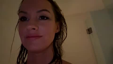 Snapshot of mmmmyesplease1 chatting on 17, 12, 2024 mmmmyesplease1 online show from 17, 12, 2024