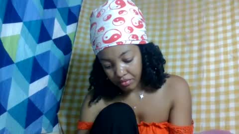 Snapshot of mmyriame chatting on 26, 6, 2026 mmyriame online show from 26, 6, 2026