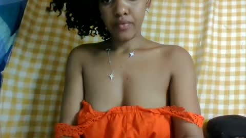 Snapshot of mmyriame chatting on 27, 6, 2026 mmyriame online show from 27, 6, 2026