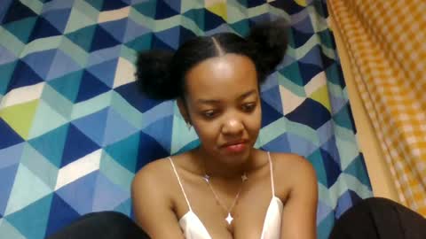 Snapshot of mmyriame chatting on 1, 7, 2026 mmyriame online show from 1, 7, 2026