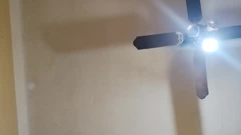 Snapshot of modelo_web18 chatting on 12, 10, 2025 camilo online show from 12, 10, 2025