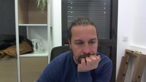 Snapshot of moi9876543210 chatting on 30, 1, 2025 Julien online show from 30, 1, 2025