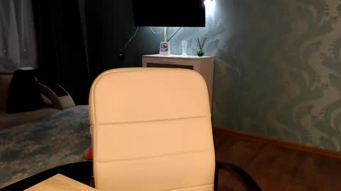 Snapshot of molli_and_tom chatting on 3, 3, 2026 Bitcoin 1P8NuZxsaNsQTx7wJJJ7Ao1mic4nvJPVLC online show from 3, 3, 2026