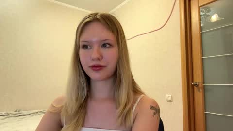 Snapshot of mollieadamek chatting on 2, 5, 2026 Lisa online show from 2, 5, 2026