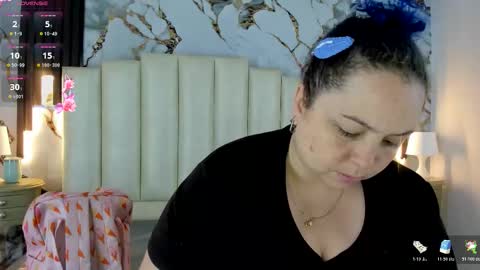 Hey Guys  Im Mollie online show from 24, 10, 2025