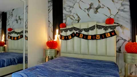 Hey Guys  Im Mollie online show from 30, 10, 2025