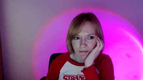 Snapshot of mollilove chatting on 12, 5, 2026 mollilove online show from 12, 5, 2026