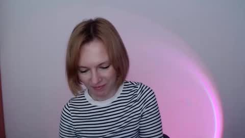 Snapshot of mollilove chatting on 14, 5, 2026 mollilove online show from 14, 5, 2026