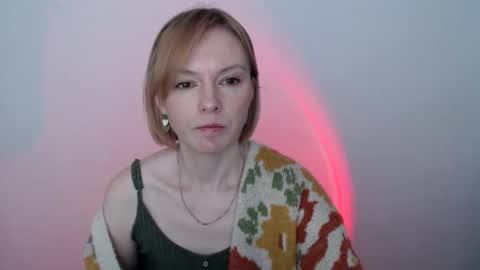 Snapshot of mollilove chatting on 16, 5, 2026 mollilove online show from 16, 5, 2026