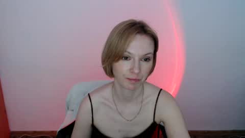 Snapshot of mollilove chatting on 15, 6, 2026 mollilove online show from 15, 6, 2026