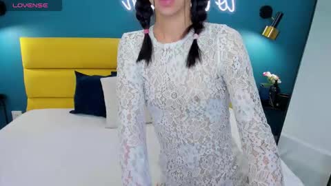 Molly  online show from 30, 11, 2025