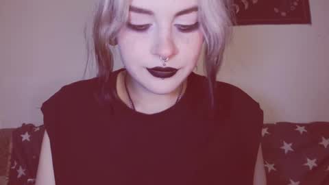 Molly Crow online show from 7, 3, 2025