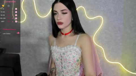 Snapshot of molly_crystall chatting on 7, 10, 2025 Molly - online show from 7, 10, 2025