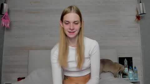 Molly Hunt online show from 20, 10, 2025